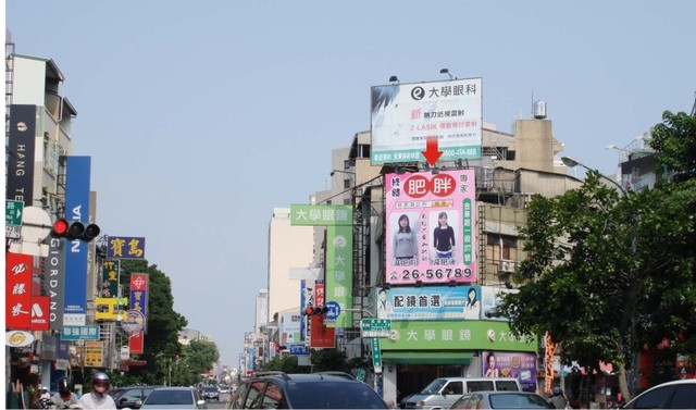 N-0339A鐵架廣告塔-台南市東寧路122號-東寧路商圈、各大學校校區、火車站、新光三越廣告看板